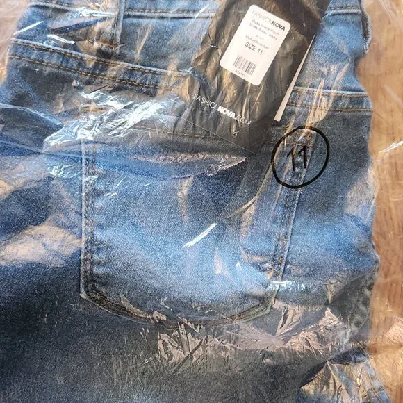 Distressed skinny jeans - Picture 5 of 6